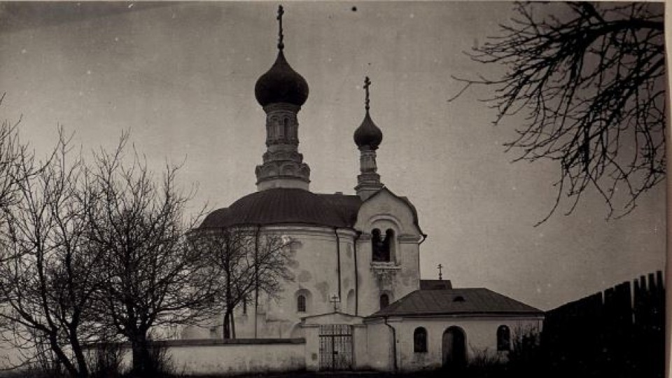 Виклали надгробками. Історія елітної вулиці у Володимирі-Волинському. ЗГАДАТИ ВСЕ