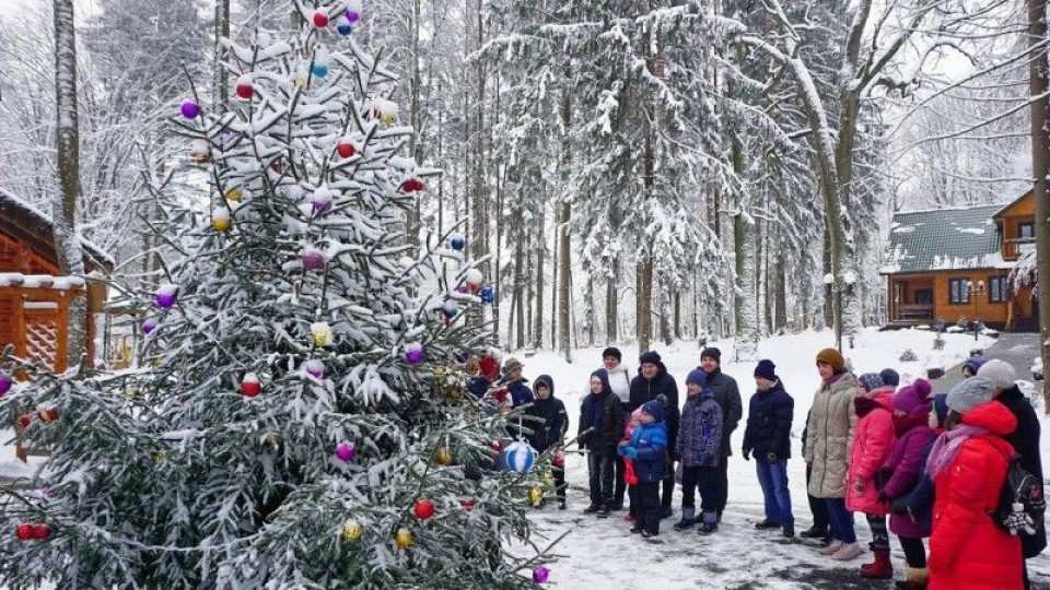 Як «сонячні діти» святкували Новий рік у «волинській Швейцарії». ФОТО. ВІДЕО
