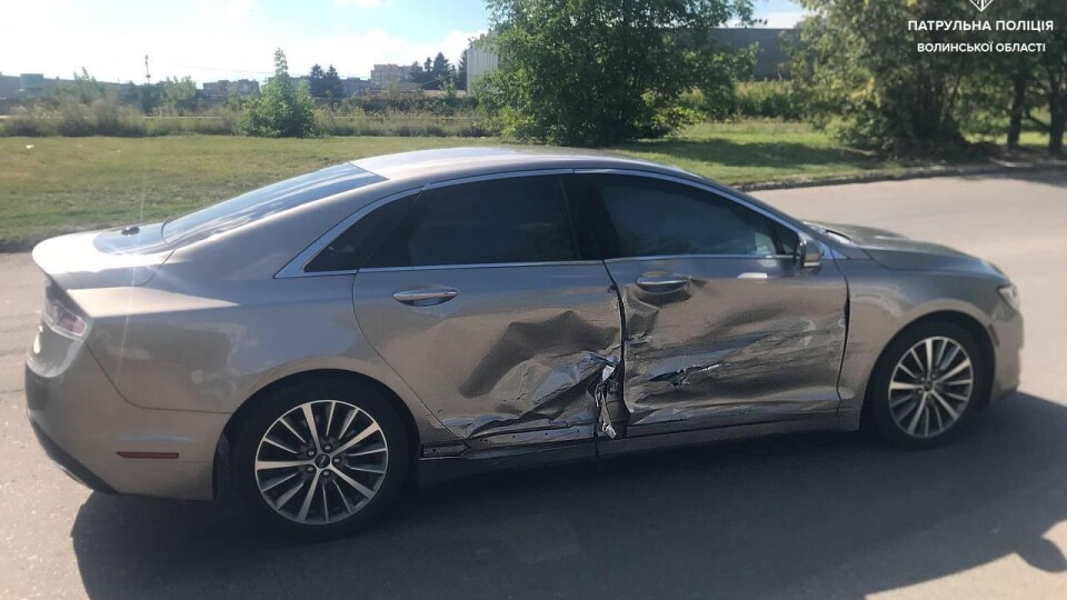 У Луцьку зіткнулися два автомобілі
