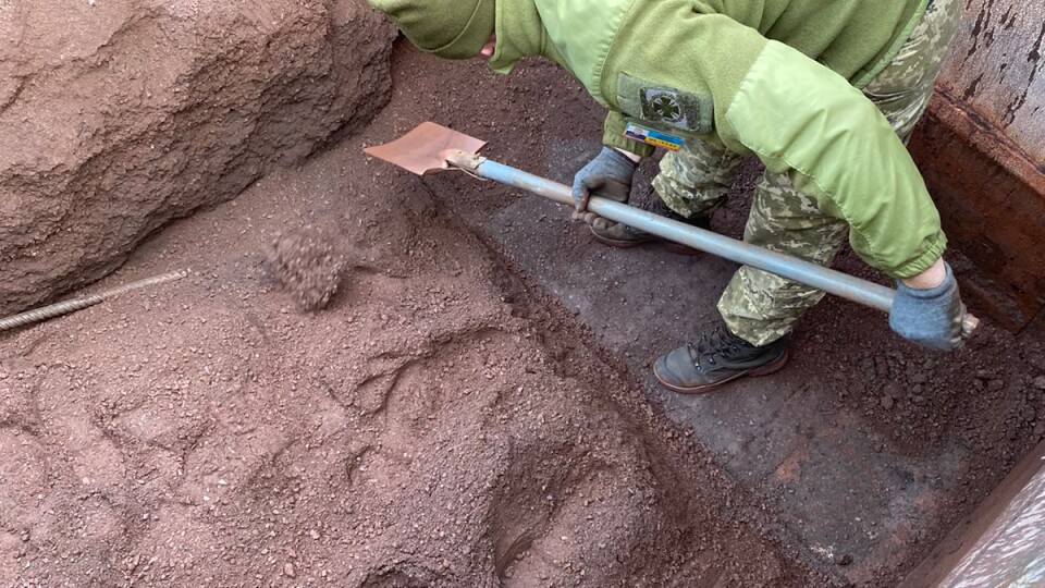 На Волині у вагоні з рудою виявили контрабандні цигарки