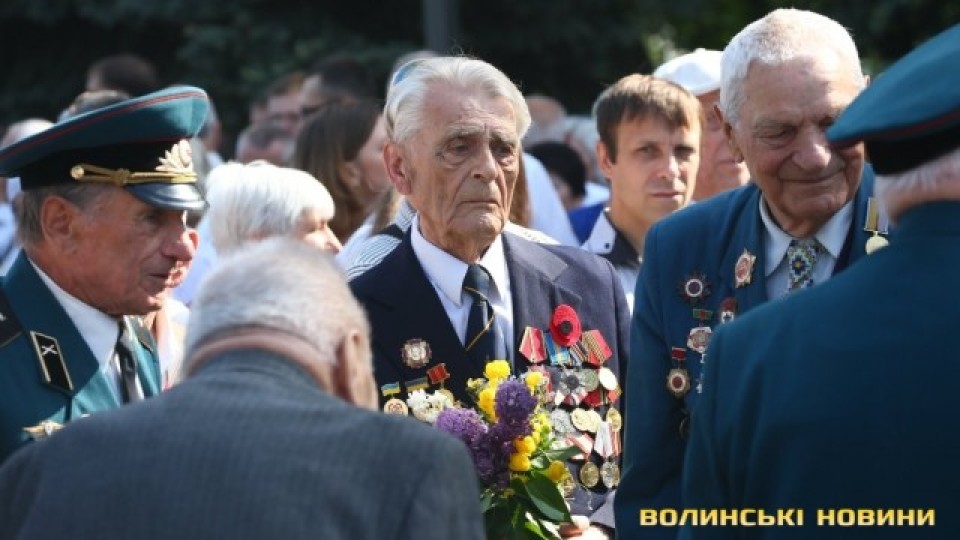 9 травня у Луцьку: фоторепортаж з Меморіалу Вічної Слави