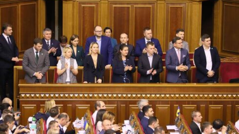 Рада збирається на позачергову сесію. Можуть призначити чотирьох нових міністрів, – ЗМІ