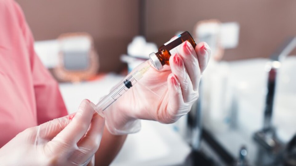 Повторне щеплення від коронавірусу: коли і якою вакциною його робитимуть в Україні