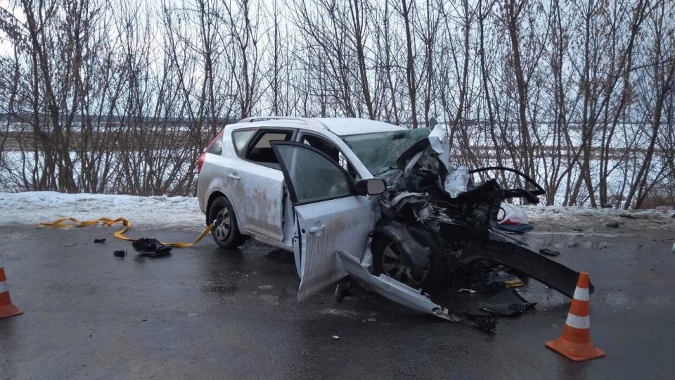 Водій легковика загинув, пасажирка в реанімації: смертельна аварія на Волині. ПОДРОБИЦІ