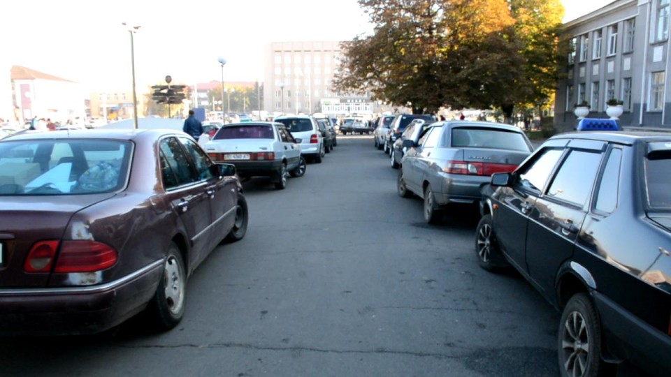Затримання «євроблях» і огляд особистих речей: що нового готують  для українських водіїв