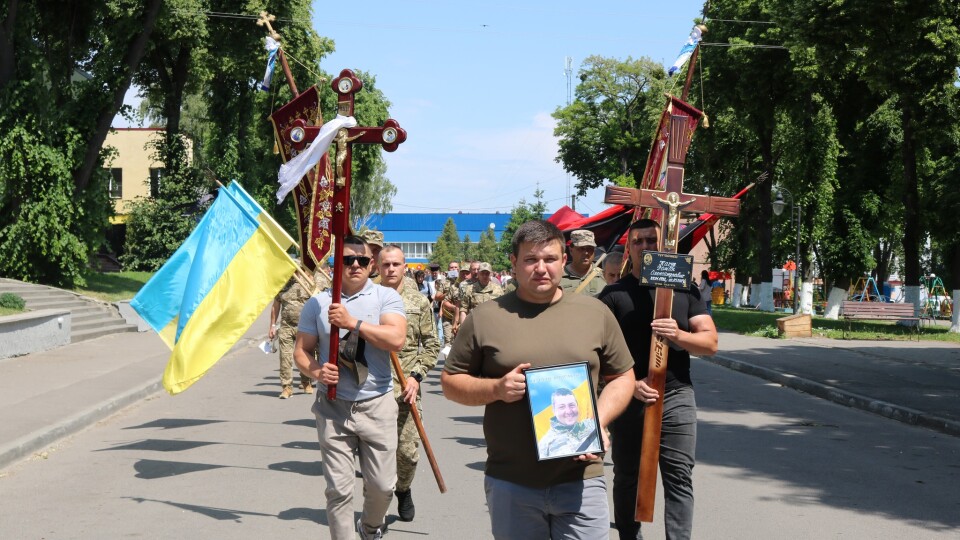 На Волині провели в останню земну дорогу Героя Романа Качура. ФОТО