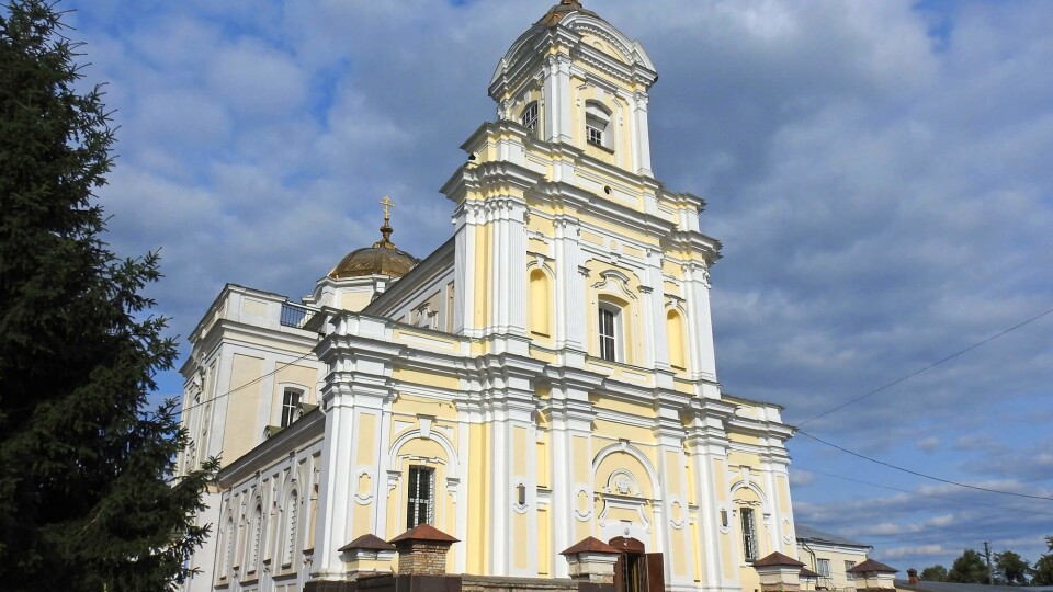Розклад богослужінь у храмах Луцька на Великдень