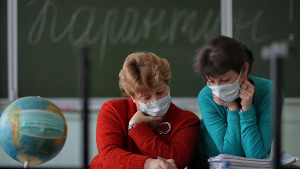 845 волинських педагогів досі відсторонені від роботи