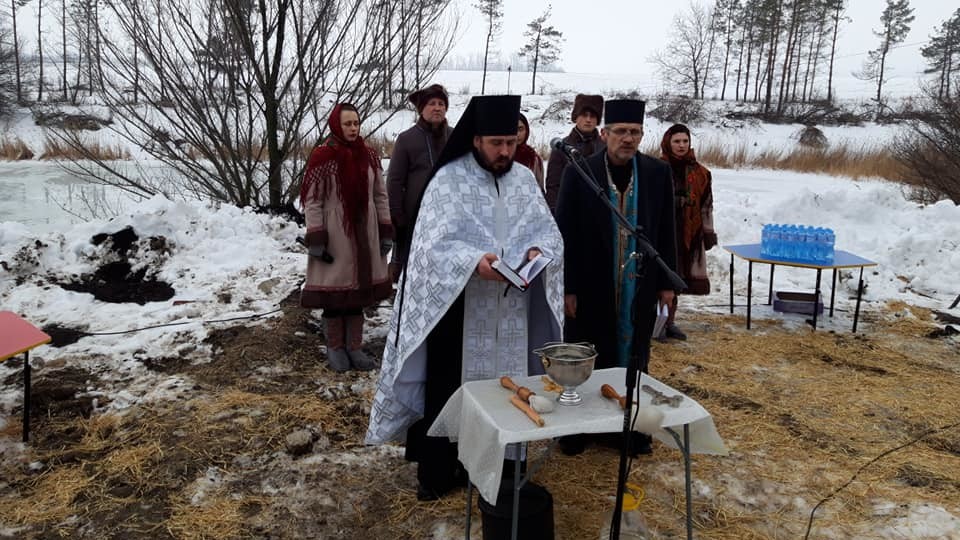 «Купались вдвічі більше людей, ніж минулоріч», - волинянин про Водохреще у Волновасі. ФОТО