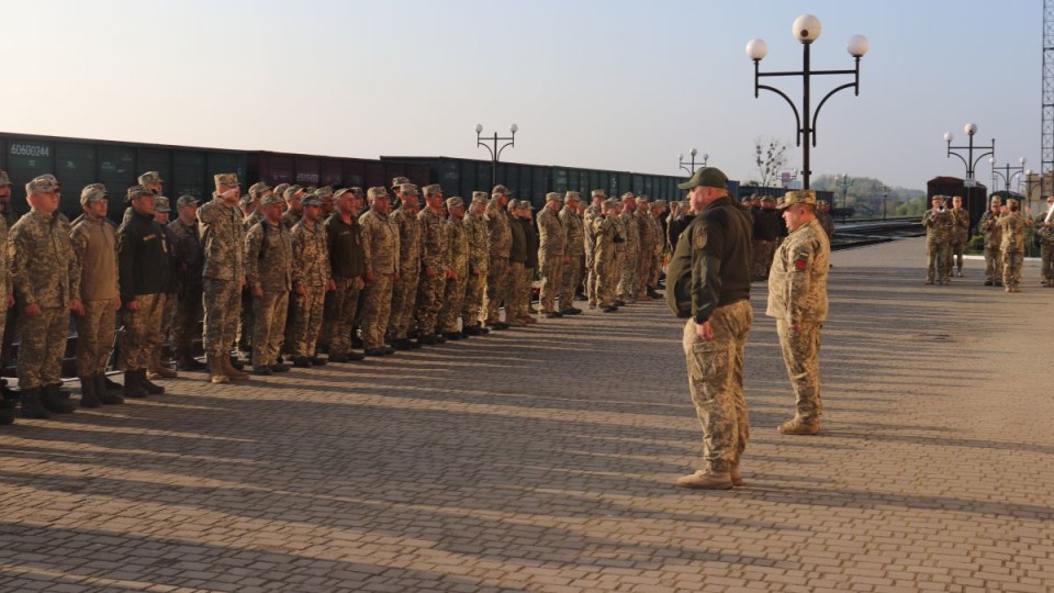Волинян кличуть на контрактну службу у зенітний  ракетний полк