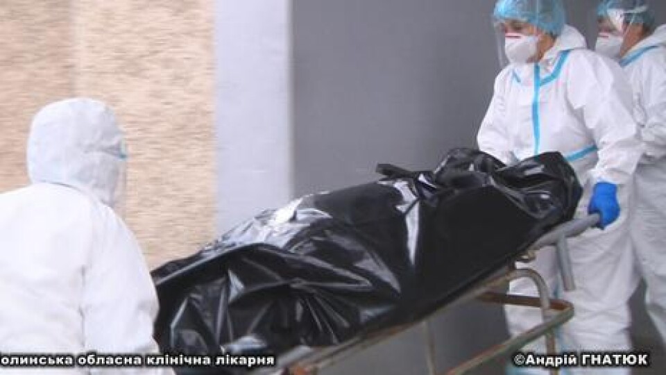 Війна за життя: показали, як працює ковідна реанімація у Боголюбах