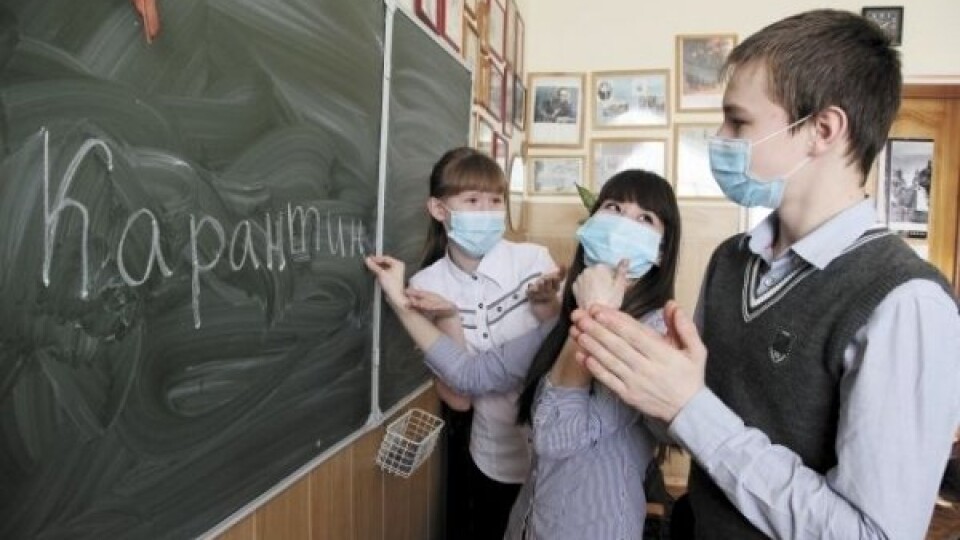 Чи можуть через карантин продовжити навчальний рік для школярів