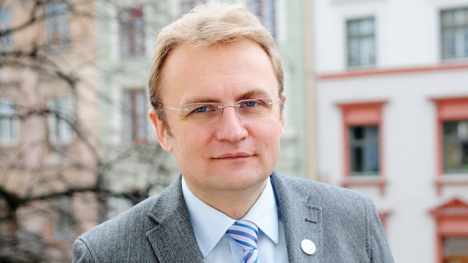 Садовий заявив, що за ним стежать