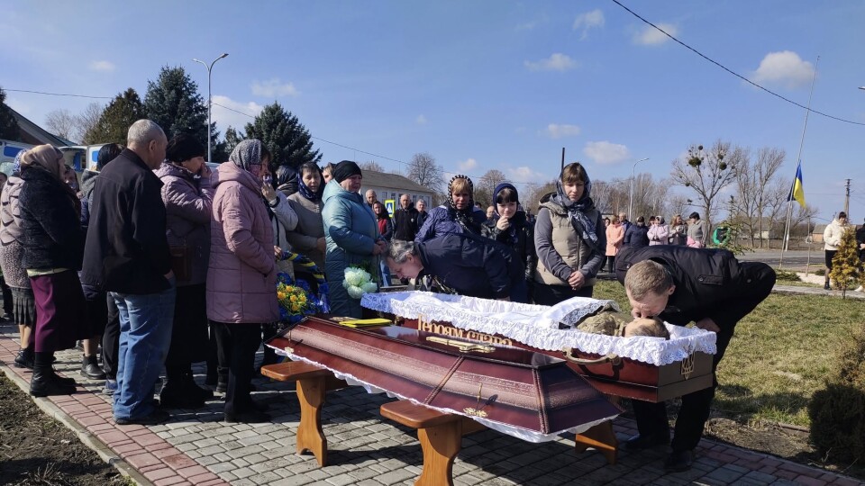 У громаді на Волині попрощалися із воїном. ФОТО