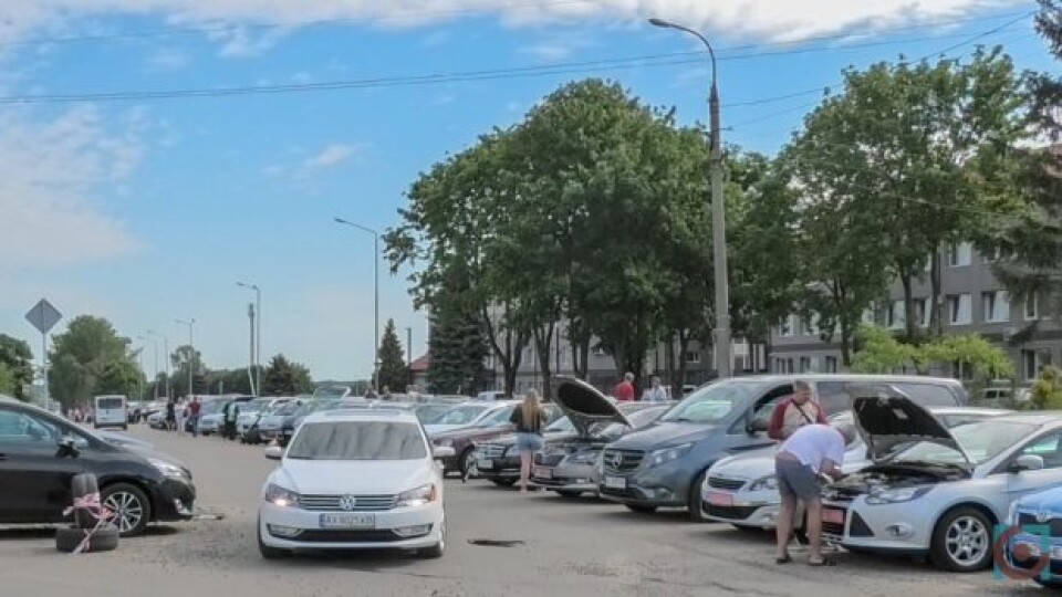 Луцький авторинок повернувся до «довоєнних» цін