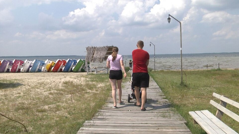 Які податки доведеться сплатити, аби відпочити на Світязі
