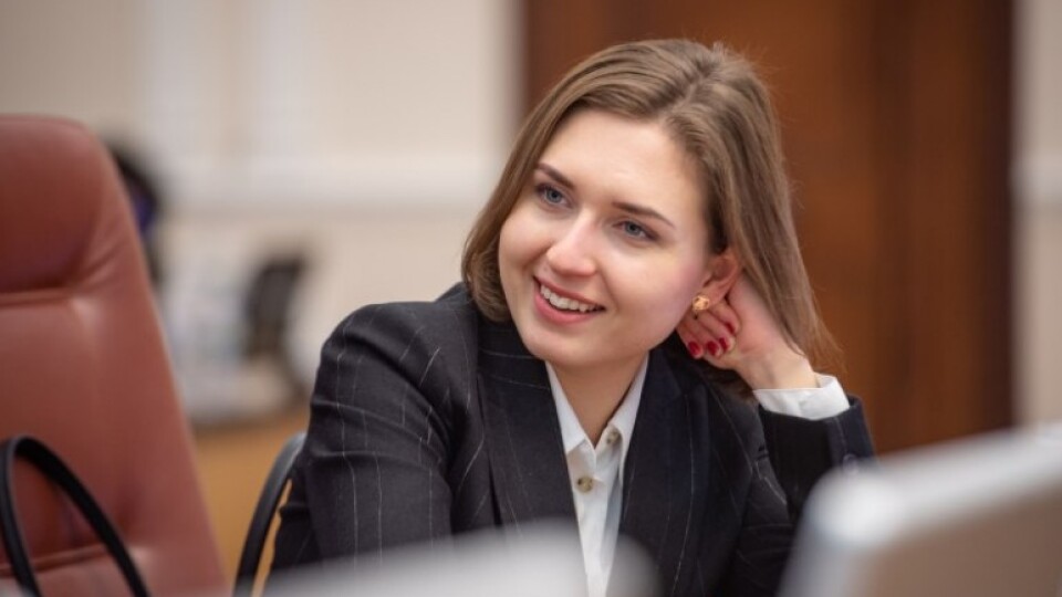 «Мені вистачає, а дитину утримувати не зможу», – міністерка Новосад про свою зарплату 36 тисяч