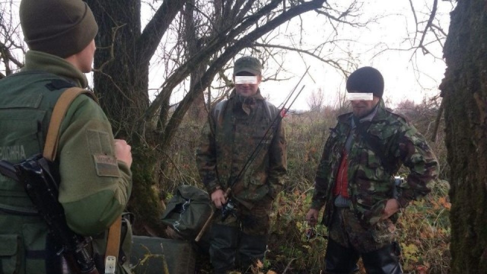 На волинському кордоні затримали сигаретних контрабандистів