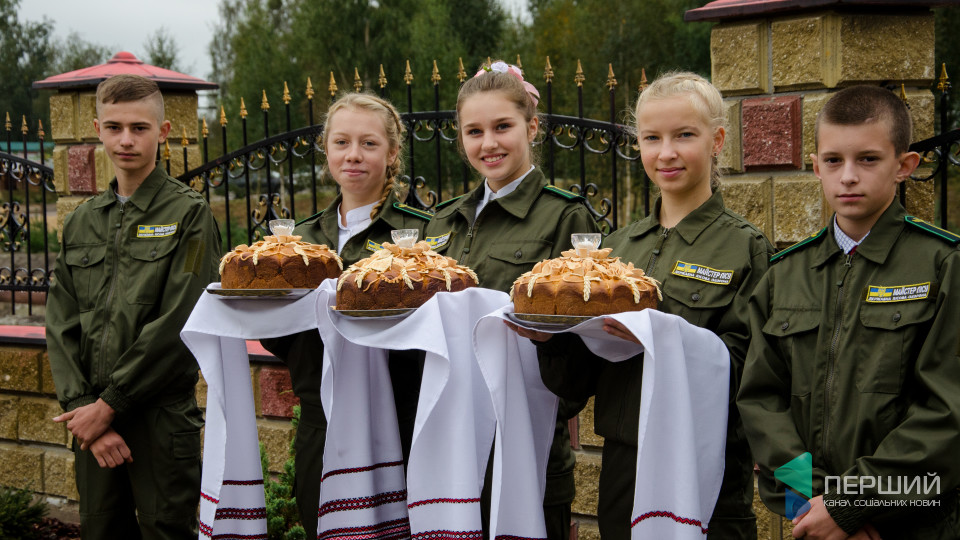 Коровай та шашлики: у Ратному відсвяткували День лісівника. ФОТО