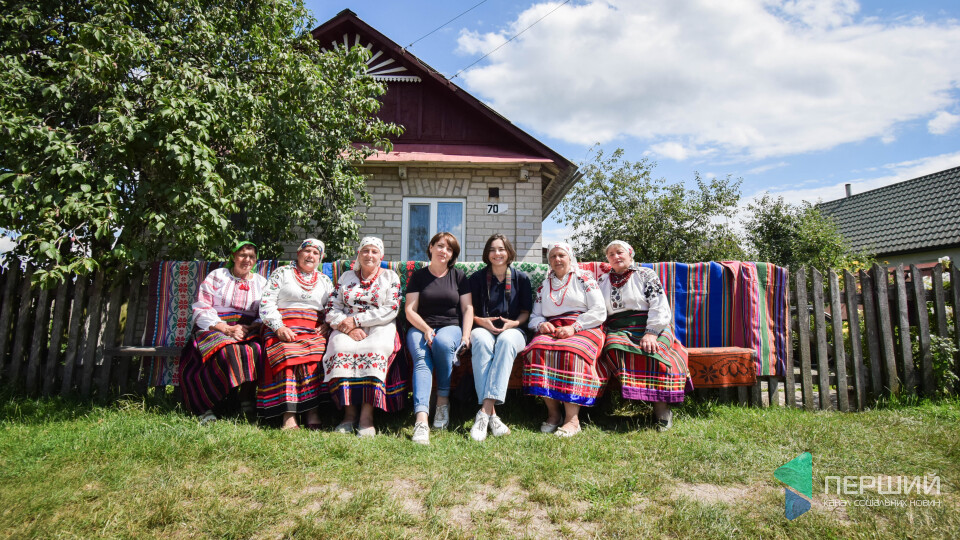 «Ой за шо люблю фольклор, шо не треба причоски…» Острів’я. ЗАНЕСЛО В СЕЛО