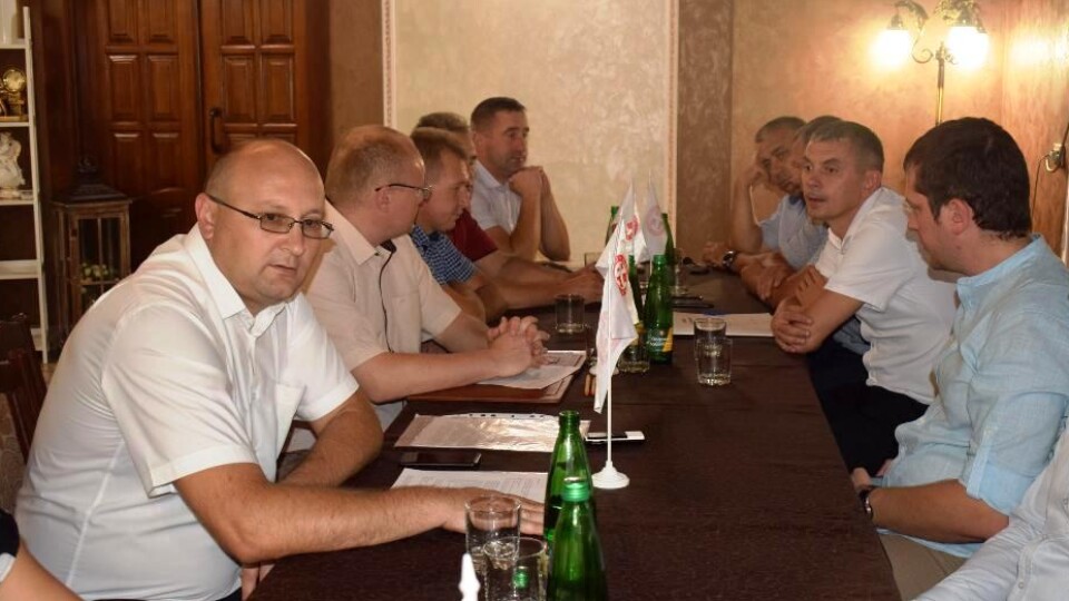 Перший бізнес-ланч лідерів громад Волині. Говорили про воду, фінанси і прокурорів
