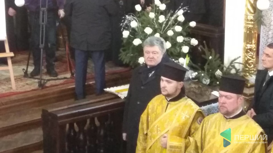 Порошенко пояснив, чому у Луцьк привезли Томос