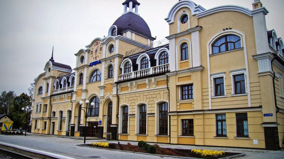 Кілька волинських потягів міняють графік руху