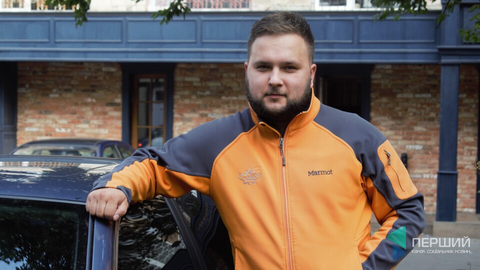 «Найтяжчих виносили на простирадлах». Пацієнтів палаючого госпіталю рятували таксисти