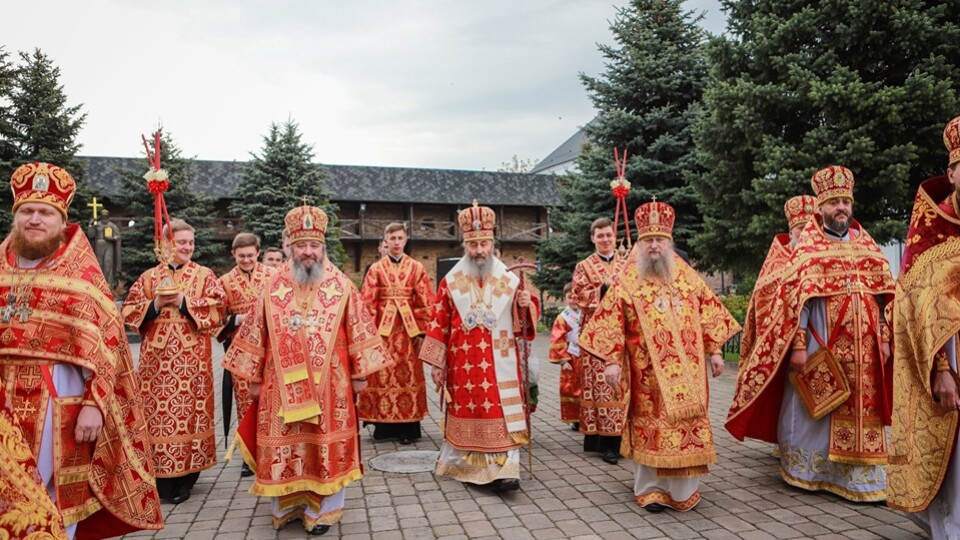 На Волині главу УПЦ МП Онуфрія зустріли з короваєм. Фоторепортаж