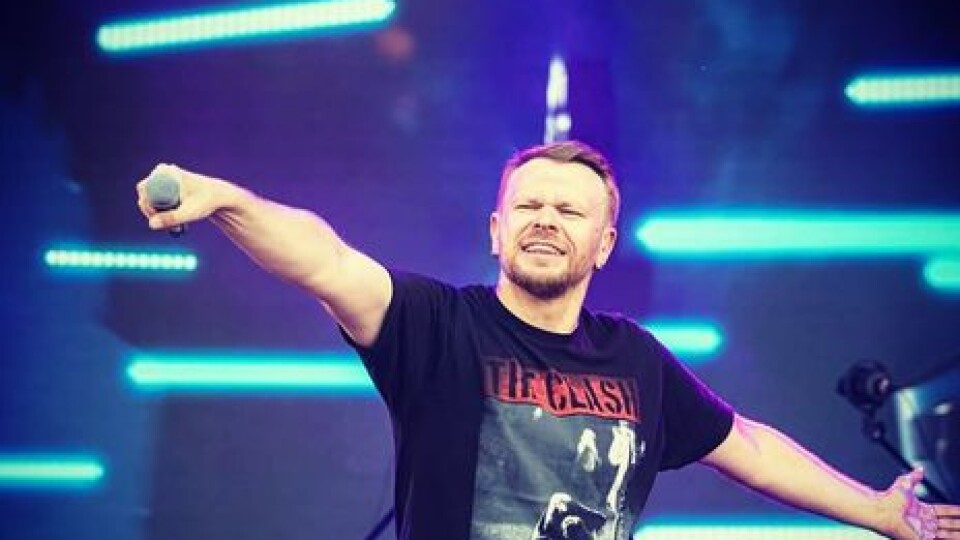 «Клич лікарів та сиди вдома». Положинський написав пісню про коронавірус