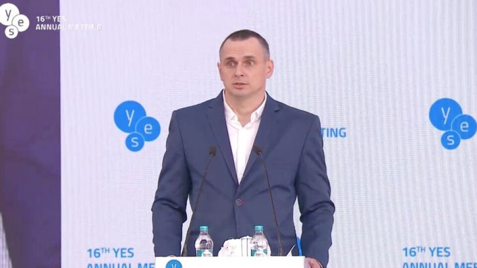 «Сьогодні я буду говорити про слоїк». Промова Олега Сенцова на форумі у Києві