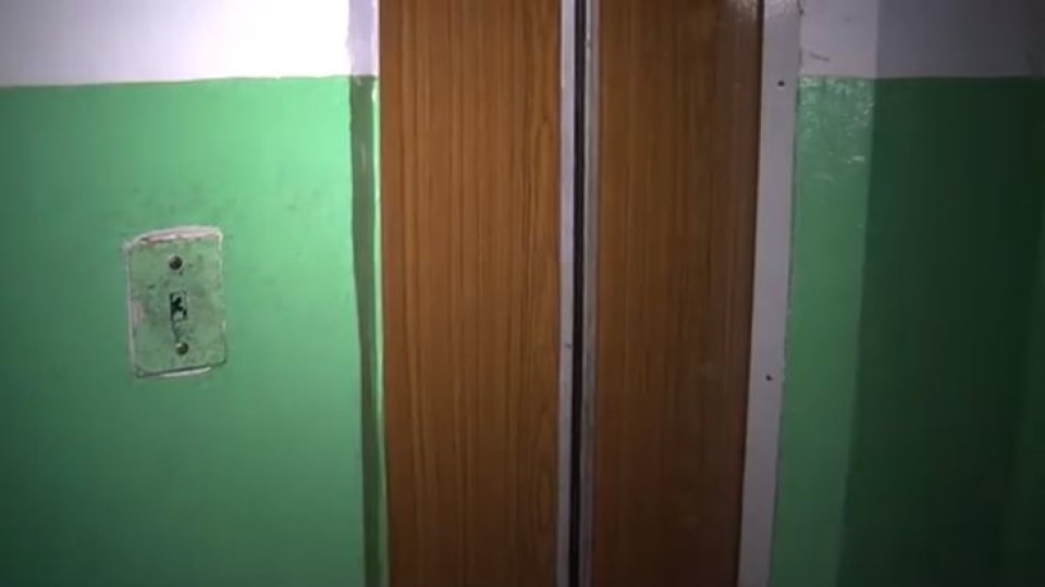 У луцькій багатоповерхівці не працює ліфт. Люди з інвалідністю не можуть вийти надвір