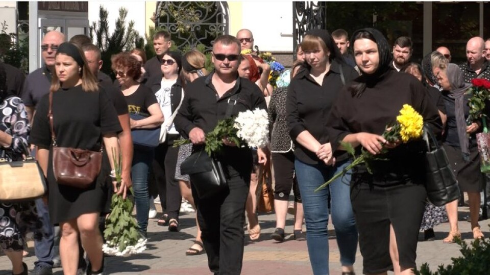 У Луцькій громаді провели в останню дорогу захисника Петра Мазура. ВІДЕО
