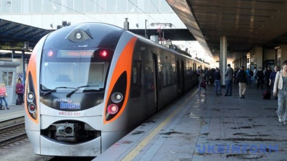 «Укрзалізниця» запускає новий поїзд зі Львова. Куди він курсуватиме