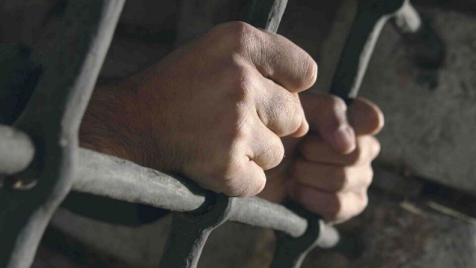 Двоє чоловіків побили волинянина у власному будинку і вимагали гроші