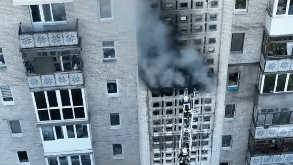 У Луцьку горіла багатоповерхівка. ВІДЕО