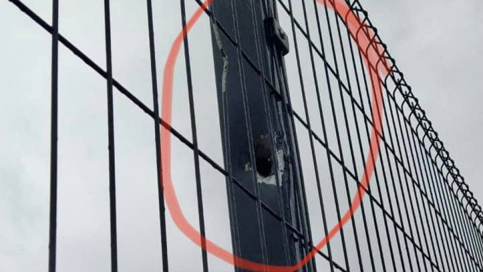 На Донбасі окупанти обстріляли гуманітарний конвой
