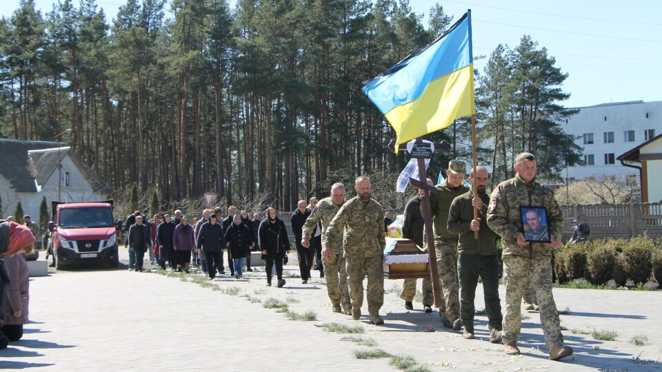 На Волині віддали останню шану воїну. ФОТО