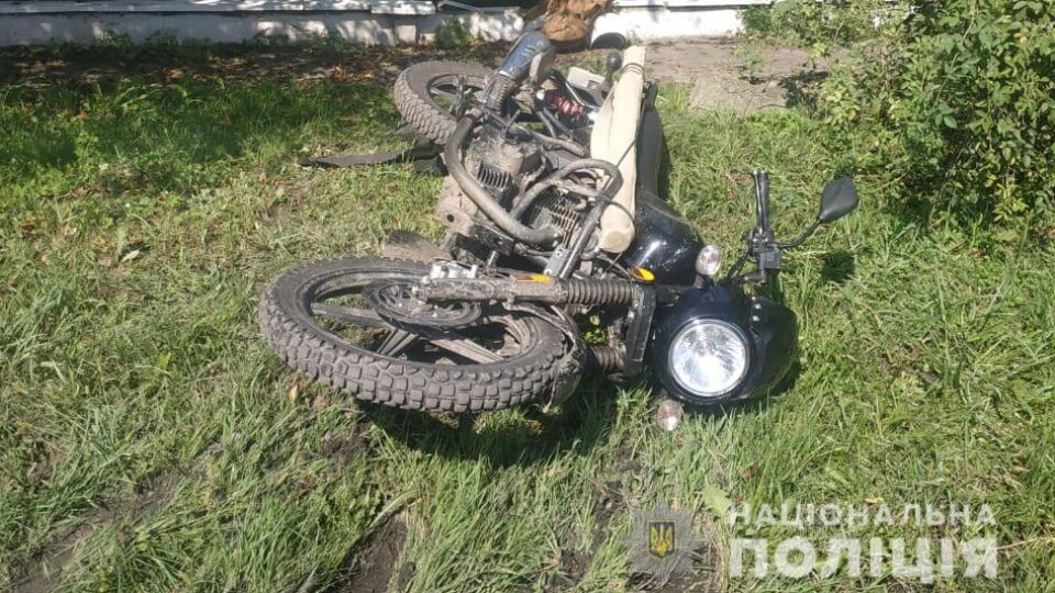 На Волині вантажівка збила мотоцикліста. Він у лікарні