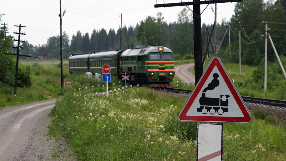На Волині автівка врізалася у потяг