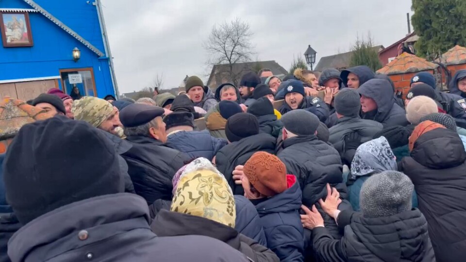 У громаді на Волині – сутички між прихильниками УПЦ МП та ПЦУ. ВІДЕО