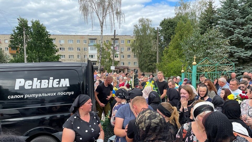 У Нововолинську попрощалися з Героєм Романом Юрчуком