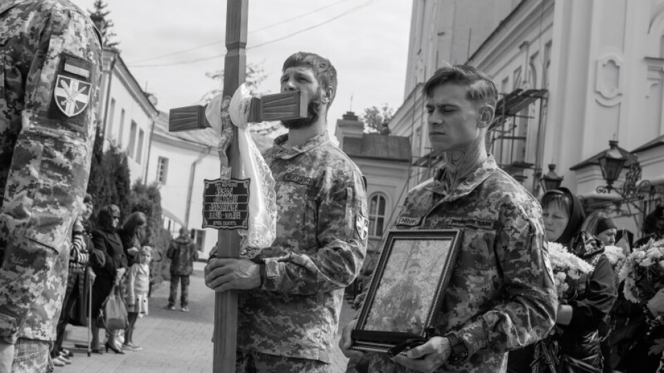 У Луцьку в останню дорогу провели загиблого Героя. ФОТО