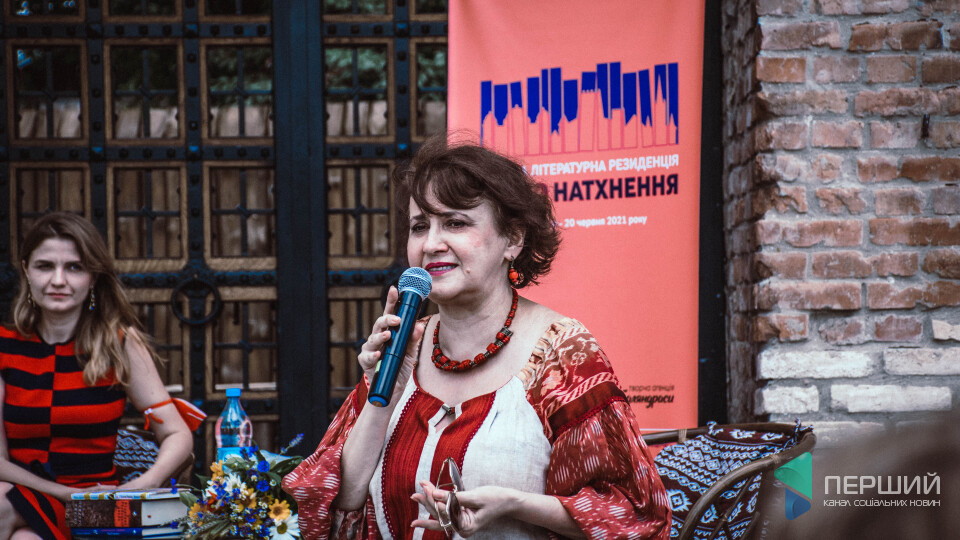 «Ніжна прошивка, яка чітко бетонується на ціле життя, - Луцьк». Оксана Забужко. ЦИТАТНИК