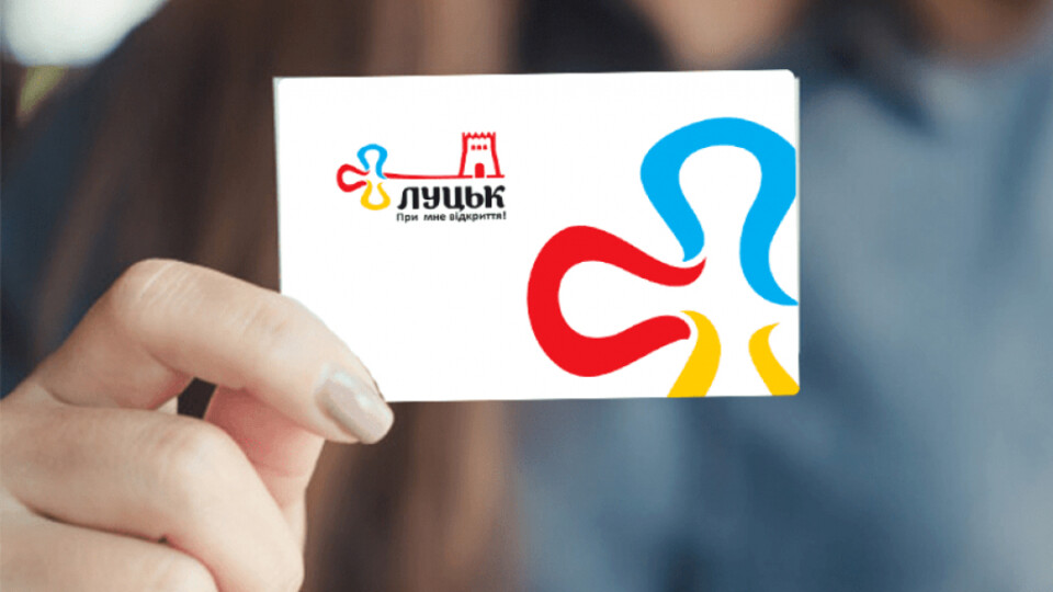 «Пікнути» карткою треба буде двічі. Як їздитимуть у маршрутках мешканці приєднаних до Луцька сіл