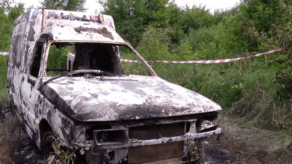 На Волині пенсіонер спалив себе у власному авто. Відео