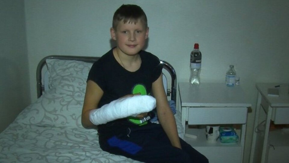 Другий успішний досвід. Луцькі лікарі пришили школяреві два відрізані пальці