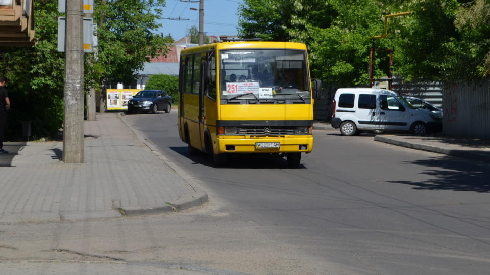 «Не бачу для цього підстав», - Іван Мирка про заборону маршрутці 251 їздити центром Луцька