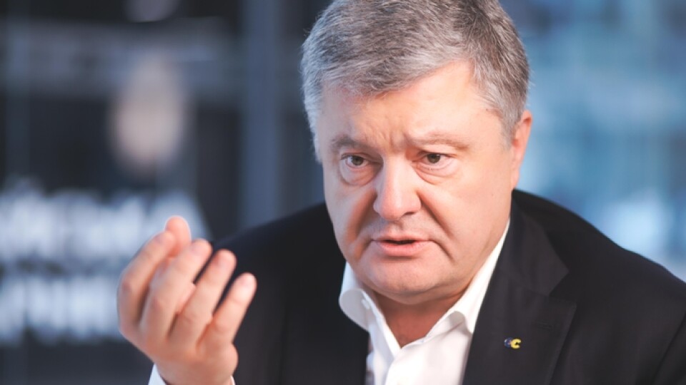 Порошенко все ж таки виїхав з України, – джерела