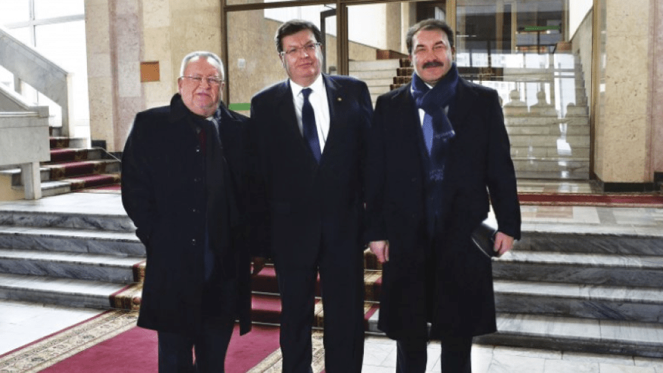 12 хвилин представлення Башкаленка: посвідчення випало, Клімчук вклонився. ЗГАДАТИ ВСЕ